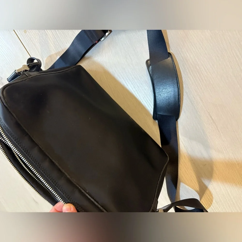 Burberry black Messenger Bag‎